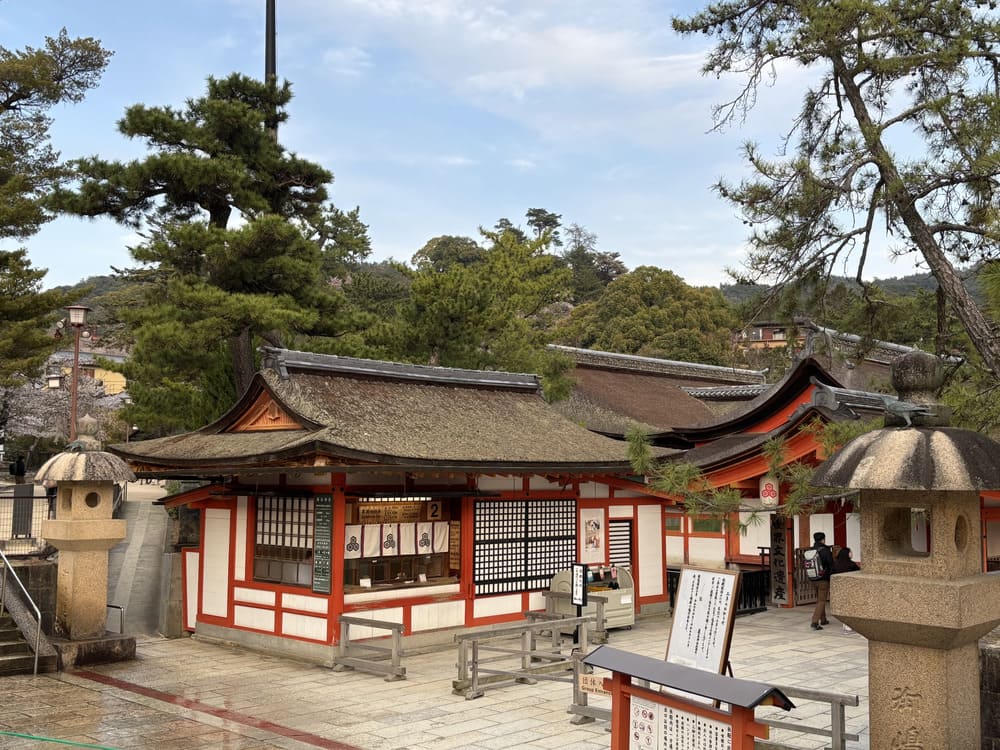 厳島神社