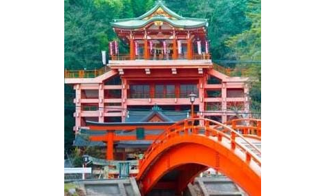 草戸稲荷神社（本殿と太鼓橋）