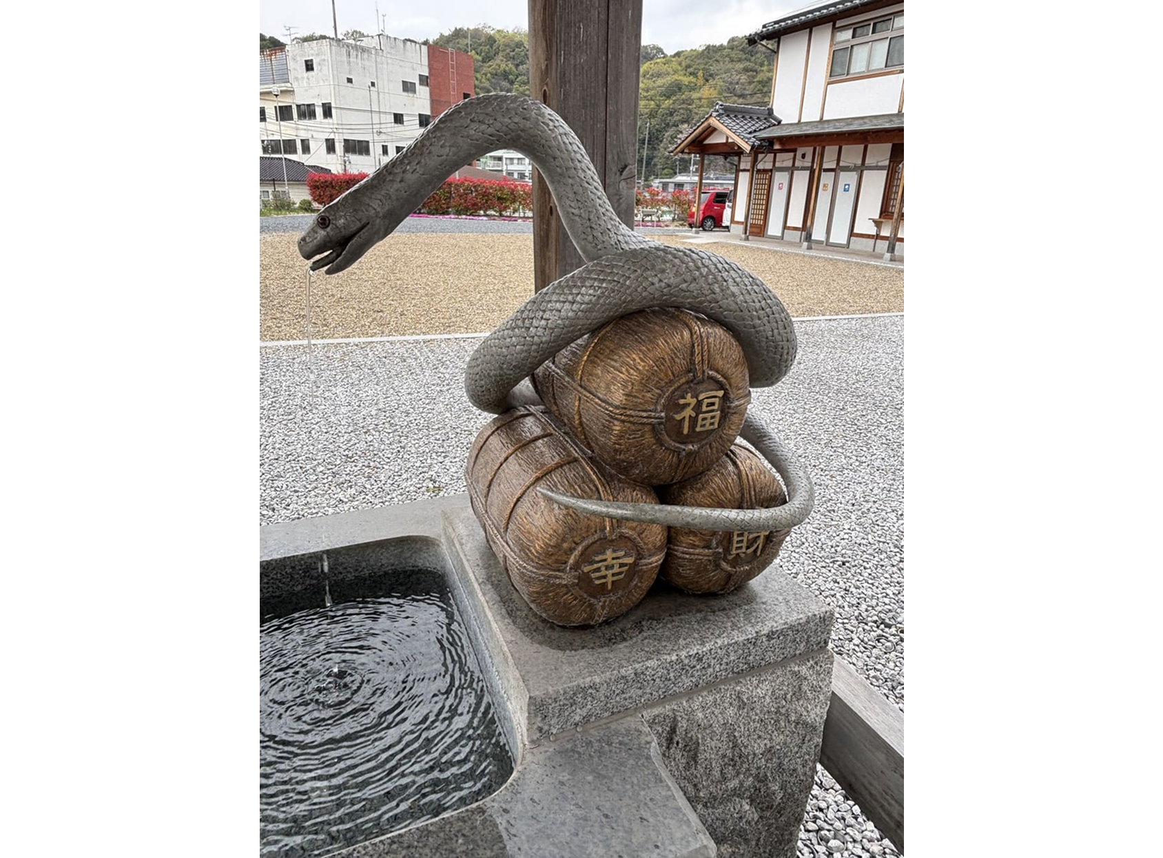 白蛇神社　手水
