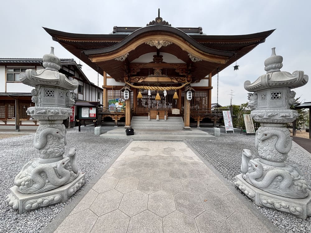 白蛇神社