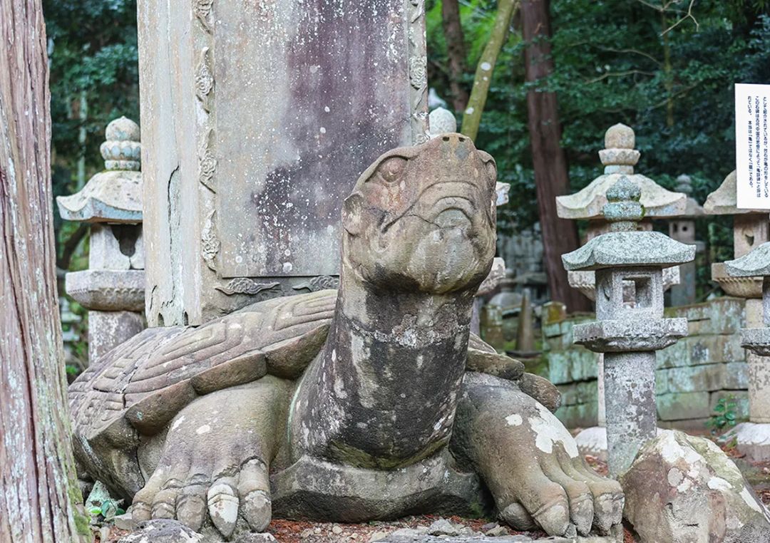 大亀の寿蔵碑