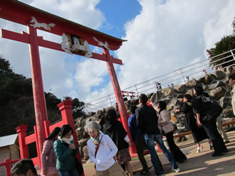 国譲り神話の出雲と絶景の元乃隅神社ツアーのイメージ1