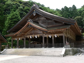 国譲り神話の出雲と絶景の元乃隅神社ツアーのイメージ1