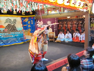 国譲り神話の出雲と絶景の元乃隅神社ツアーのイメージ1