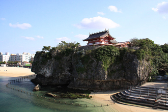 沖縄パワースポットツアーのイメージ波の上宮