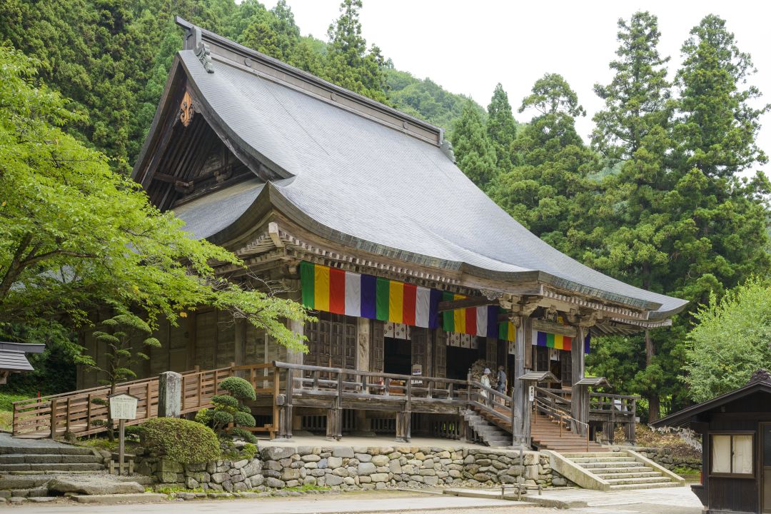 山寺　根本中堂