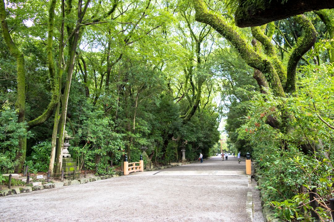 熱田神宮境内