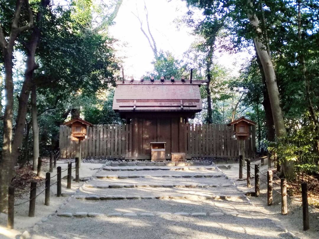 一之御前神社、天照大神の荒魂をお祀りしています。