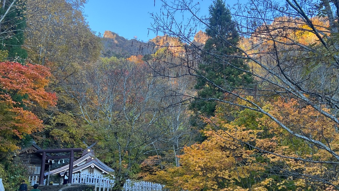 奥社と戸隠山
