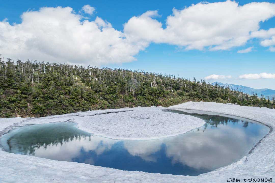 h1と同様でもOKだが不自然な場合は写真の地名/観光名所を入れる