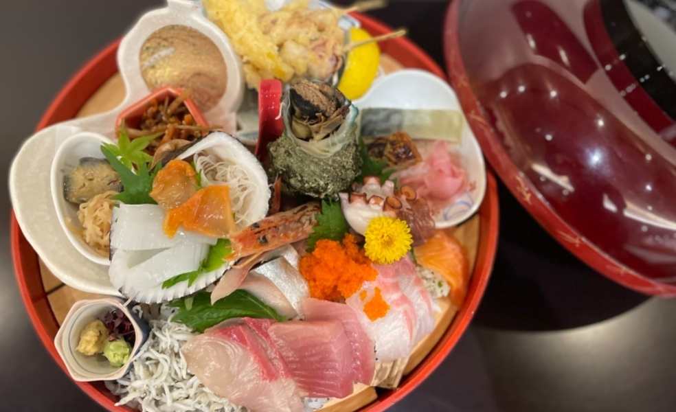 花椿_2日目昼食は日本海の海の幸がたっぷり（イメージ）