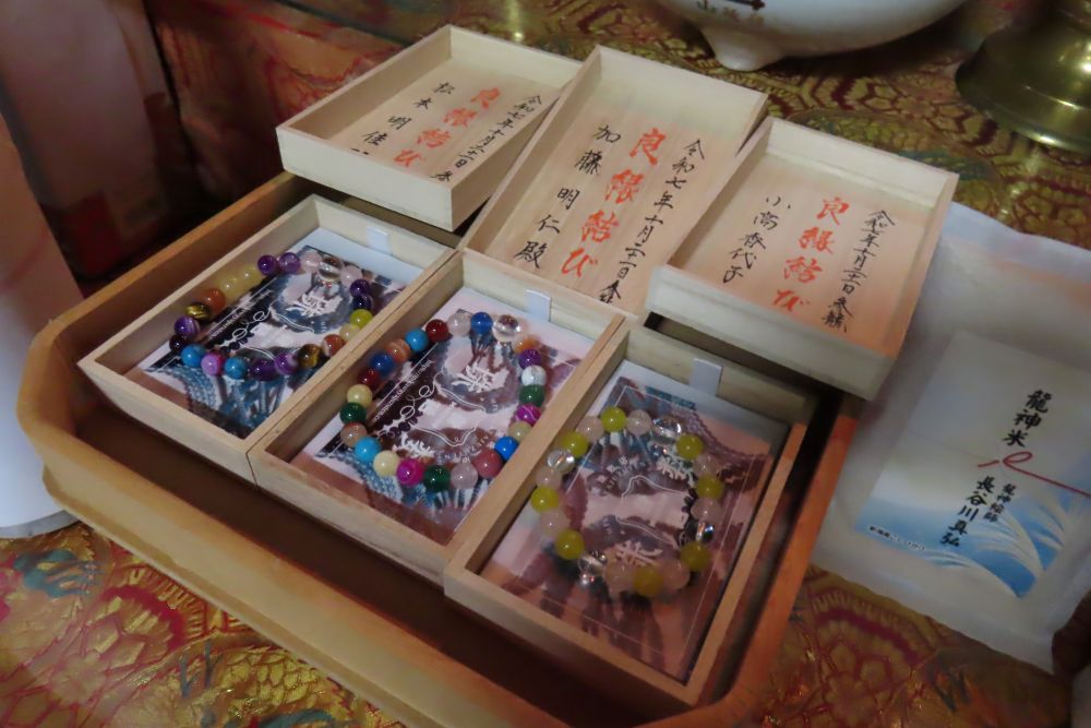 選んだ石が語りかける、数珠ブレスレット