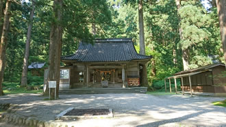 立山の雄山三神社を巡るバスツアーのイメージ写真1