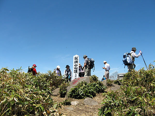 宿坊宿泊体験！飯縄山トレッキングと戸隠五社・鏡池散策の魅力