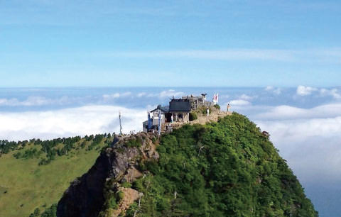 四国百名山「石鎚山」「剣山」の魅力