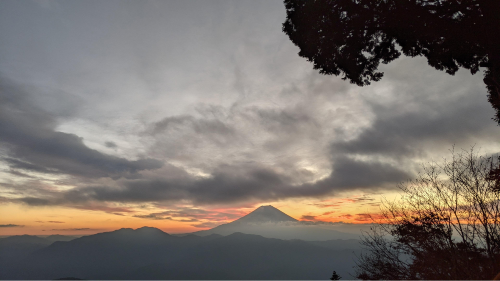七面山～宿坊「敬慎院」に泊まってダイヤモンド富士の御来光を！祈りの山旅～