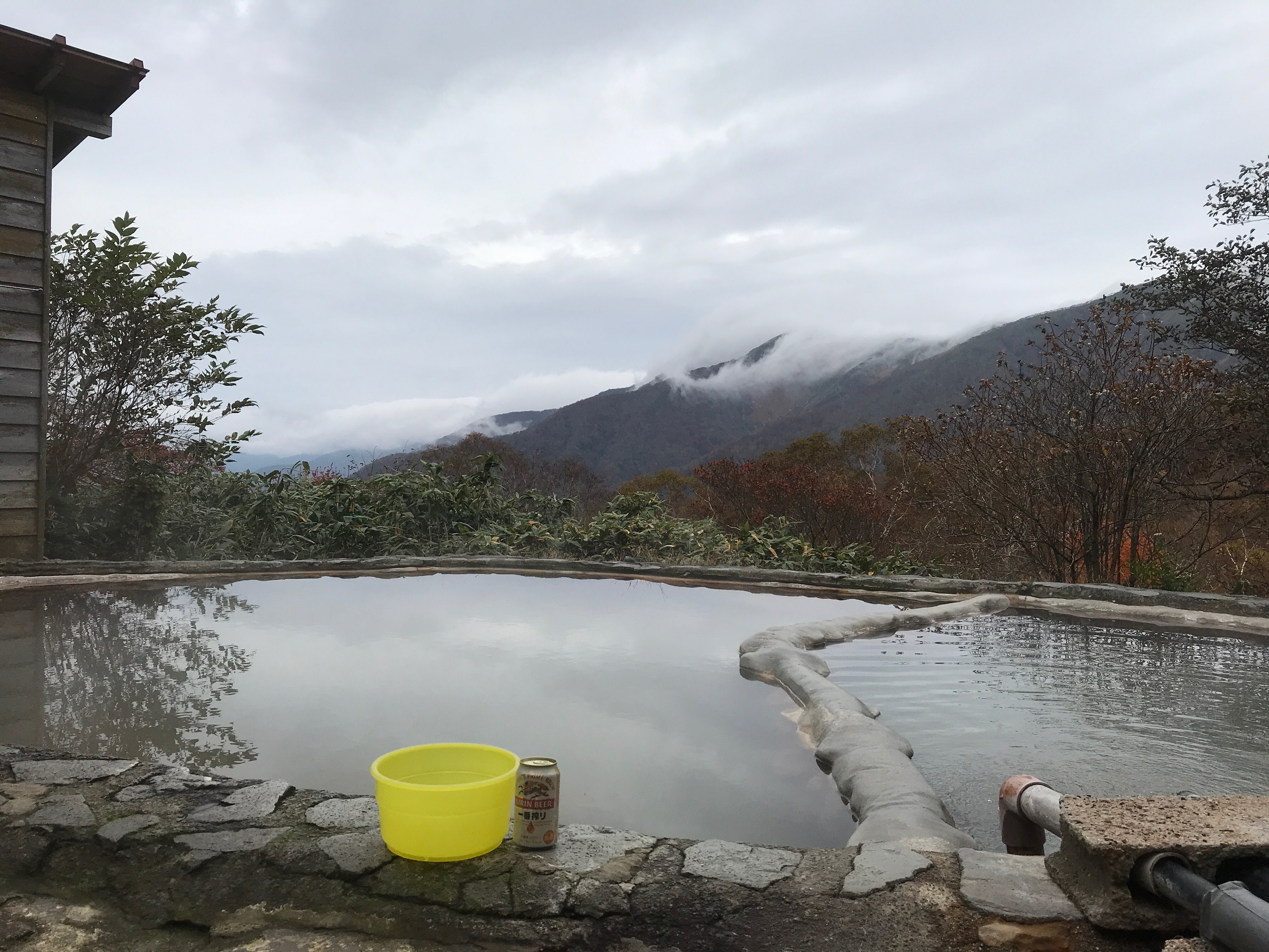歩いてしか行けない秘湯！三斗小屋温泉と那須岳の主峰・茶臼岳の観光地のご案内