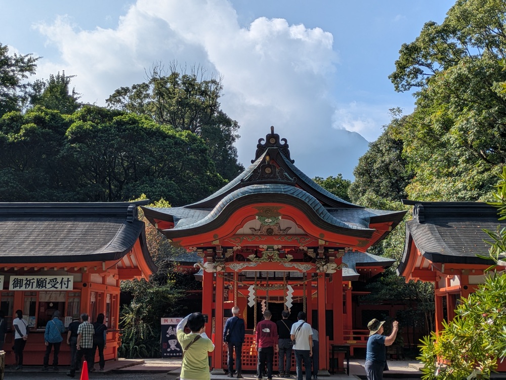 枚聞神社と開聞岳