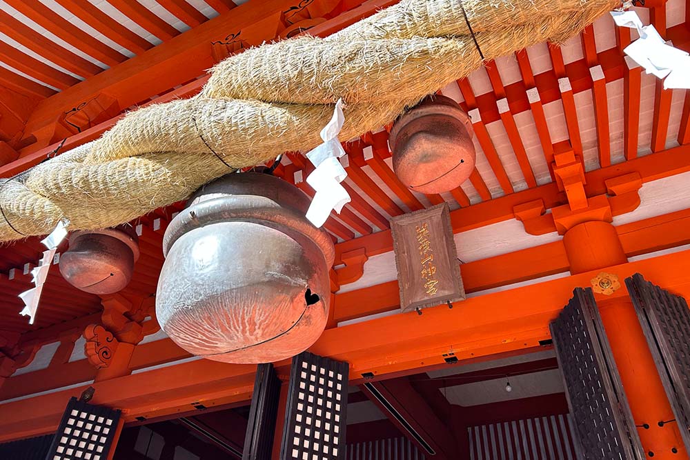 英彦山奉幣殿の大鈴