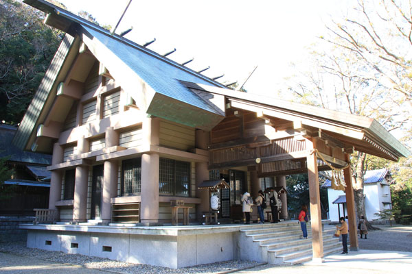 そして次は安房の国一宮のもう一つ、安房神社です。日本有数の金運スポットで有名です。