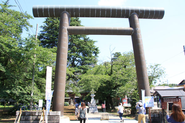 最初は大宝八幡宮に到着。