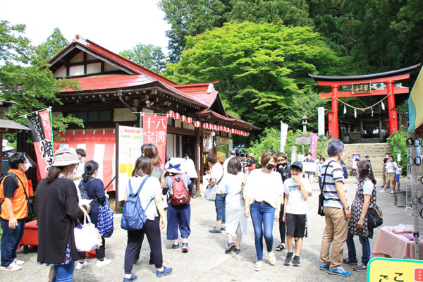 神主さんからのご挨拶　参堂にはお土産やも一杯