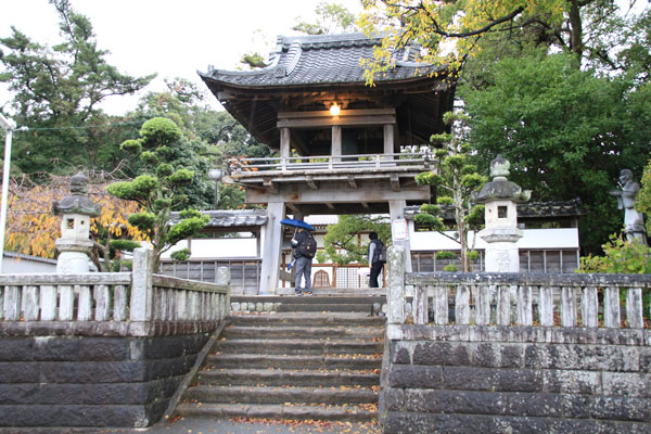 これらの門も徳川家康ゆかりの建物です。