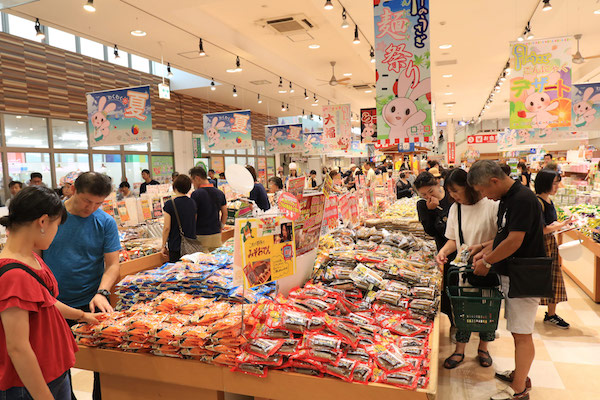 食事の後にお土産の時間もありますよ