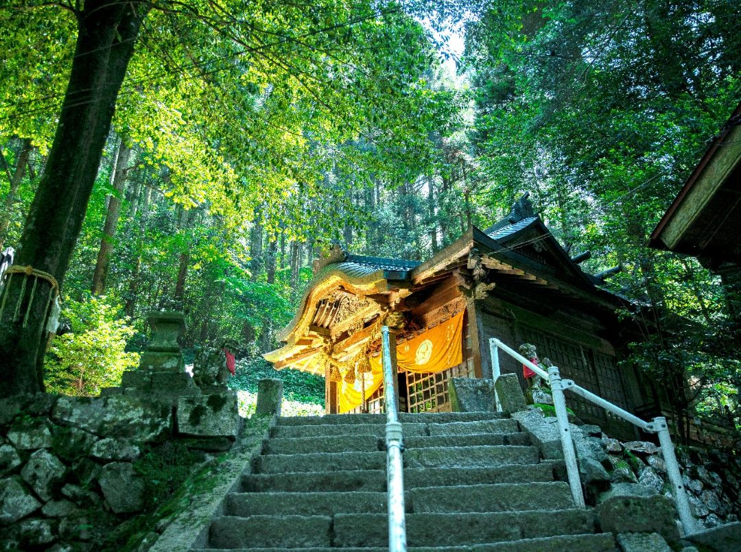 金持神社