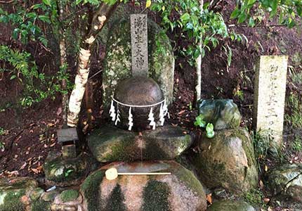 国譲り神話の出雲と絶景の元乃隅稲成神社ツアー