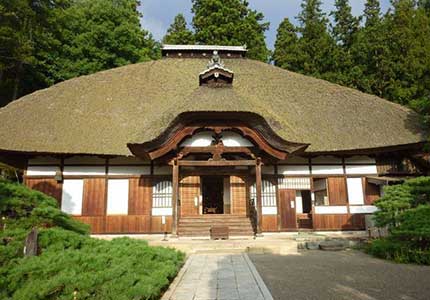 上田城と生島足島神社などの上田市八社巡りバスツアー